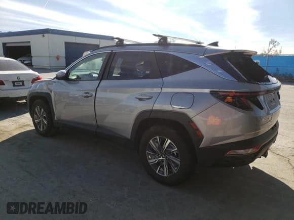 ✅ 2022 Hyundai Tucson Blue • VIN: KM8JBCA10NU029131 • Lot: 69291932. Wystawiony na Copart z przebiegiem 31 876 mil. Bezpłatny archiwum sprzedaży aukcyjnych z USA i szczegółowy raport historii pojazdu na DreamBid. Zdjęcie 2.