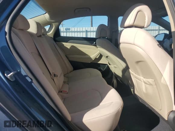 ✅ 2015 Hyundai Sonata SE • VIN: 5NPE24AF4FH159173 • Lot: 90199655. Listed on Copart with 68,323 mi. Free auction sales archive from the USA and detailed vehicle history report at DreamBid. Image 10.