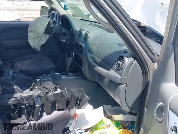 ✅ 2005 Jeep Liberty Limited • VIN: 1J4GL58K25W723355 • Лот: 42994500. Опубликован ранее на IAAI с пробегом 189 538 миль. Бесплатный доступ к архиву аукционных продаж из США и подробный отчёт об истории автомобиля на DreamBid. Изображение 5.