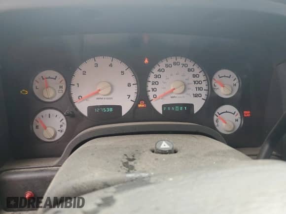 ✅ 2003 Dodge 1500 ST • VIN: 1D7HU18DX3S222659 • Лот: 72641124. Размещён на Copart с пробегом 127 538 миль миль. Получите бесплатный доступ к архиву аукционных продаж из США и посмотрите подробный отчёт об истории автомобиля на DreamBid. Изображение 9.