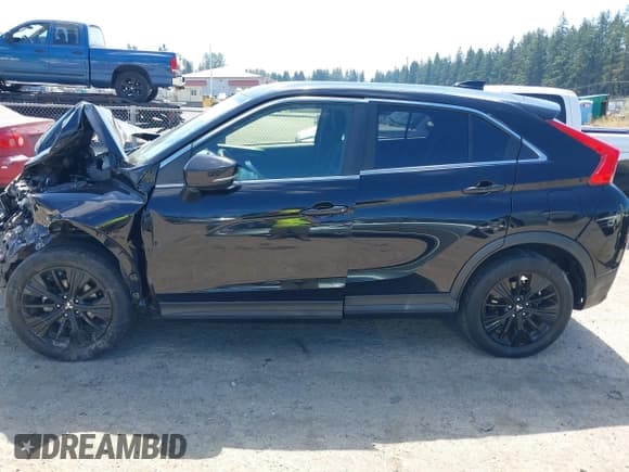✅ 2018 Mitsubishi Eclipse Cross LE • VIN: JA4AT4AA7JZ046359 • Лот: 42985728. Опубликован ранее на IAAI с пробегом Не указан. Бесплатный доступ к архиву аукционных продаж из США и подробный отчёт об истории автомобиля на DreamBid. Изображение 15.