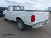 ✅ 1993 Ford F-250 • VIN: 2FTHF25H5PCA90065 • Lot: 43904733. Wystawiony na IAAI z przebiegiem 173 089 mil. Bezpłatny archiwum sprzedaży aukcyjnych z USA i szczegółowy raport historii pojazdu na DreamBid. Zdjęcie 3.