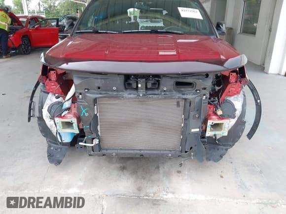 ✅ 2018 Ford Explorer XLT • VIN: 1FM5K7D80JGC81729 • Lot: 42372561. Wystawiony na IAAI z przebiegiem 68 348 mil. Bezpłatny archiwum sprzedaży aukcyjnych z USA i szczegółowy raport historii pojazdu na DreamBid. Zdjęcie 6.