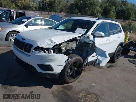 ✅ 2020 Jeep Cherokee Latitude Plus • VIN: 1C4PJMLX4LD604725 • Лот: 43428549. Опубликован ранее на IAAI с пробегом 56 982 миль. Бесплатный доступ к архиву аукционных продаж из США и подробный отчёт об истории автомобиля на DreamBid. Изображение 17.