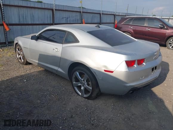 ✅ 2010 Chevrolet Camaro LS • VIN: 2G1FA1EV9A9199180 • Lot: 42968317. Listed on IAAI with 208,900 mi. Free auction sales archive from the USA and detailed vehicle history report at DreamBid. Image 3.