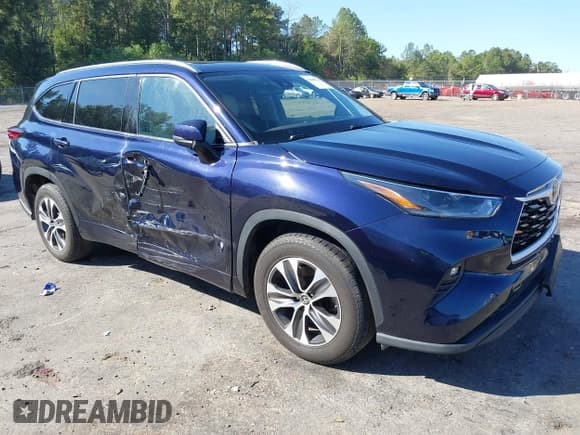 ✅ 2021 Toyota Highlander XLE • VIN: 5TDGZRAH2MS514366 • Lot: 43440513. Listed on IAAI with 74,096 mi. Free auction sales archive from the USA and detailed vehicle history report at DreamBid. Image 1.