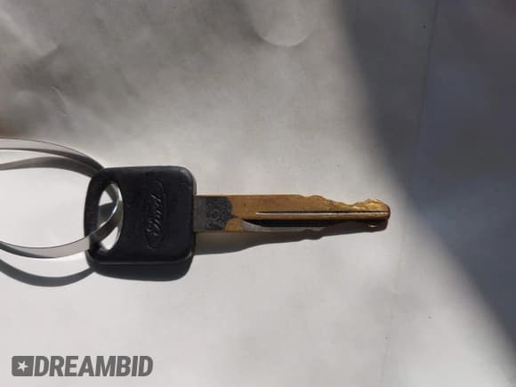 ✅ 2007 Ford F-350 XL • VIN: 1FTSF30537EA60369 • Лот: 43611067. Опубликован ранее на IAAI с пробегом 284 498 миль. Бесплатный доступ к архиву аукционных продаж из США и подробный отчёт об истории автомобиля на DreamBid. Изображение 11.