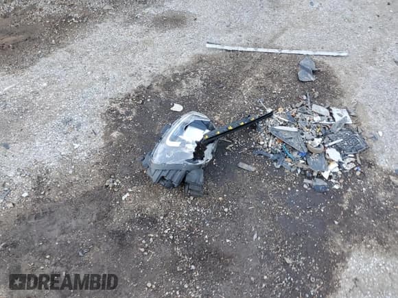 ✅ 2021 Hyundai Venue SEL • VIN: KMHRC8A3XMU081489 • Lot: 80947294. Listed on Copart with 69,886 mi. Free auction sales archive from the USA and detailed vehicle history report at DreamBid. Image 14.