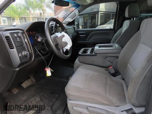 ✅ 2018 Chevrolet Silverado 2500HD Work Truck • VIN: 1GB0CUEGXJZ276725 • Лот: 93052075. Опубликован ранее на Copart с пробегом 135 413 миль. Бесплатный доступ к архиву аукционных продаж из США и подробный отчёт об истории автомобиля на DreamBid. Изображение 9.