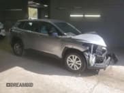 ✅ 2024 Toyota Corolla Cross L • VIN: 7MUAAABGXRV092414 • Lot: 84943015. Listed on Copart with 9,698 mi. Free auction sales archive from the USA and detailed vehicle history report at DreamBid. Image 4.