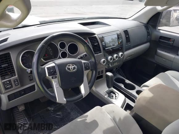 ✅ 2016 Toyota Sequoia SR5 • VIN: 5TDBY5G13GS147580 • Лот: 43249009. Опубликован ранее на IAAI с пробегом 76 230 миль. Бесплатный доступ к архиву аукционных продаж из США и подробный отчёт об истории автомобиля на DreamBid. Изображение 20.