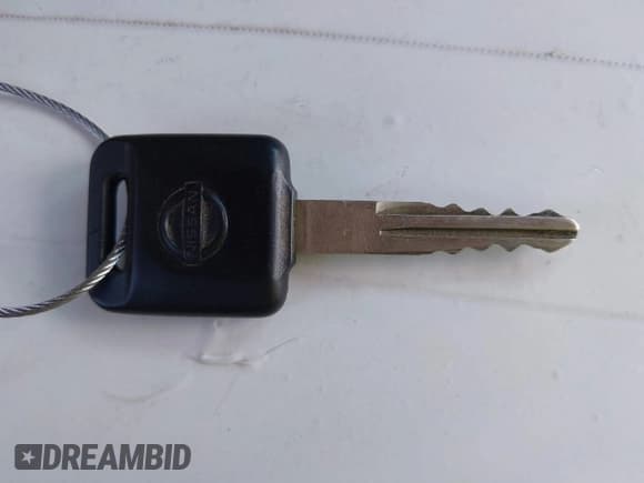 ✅ 2018 Nissan NV Cargo S • VIN: 1N6BF0KM6JN800780 • Lot: 42304093. Wystawiony na IAAI z przebiegiem 113 557 mil. Bezpłatny archiwum sprzedaży aukcyjnych z USA i szczegółowy raport historii pojazdu na DreamBid. Zdjęcie 11.