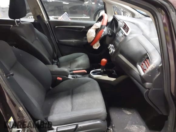 ✅ 2015 Honda Fit EX-L • VIN: 3HGGK5H87FM759560 • Лот: 42331481. Опубликован ранее на IAAI с пробегом 121 219 миль. Бесплатный доступ к архиву аукционных продаж из США и подробный отчёт об истории автомобиля на DreamBid. Изображение 5.