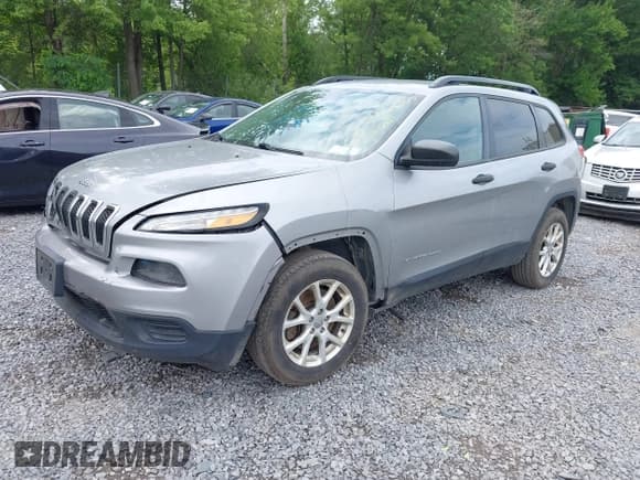 ✅ 2016 Jeep Cherokee Altitude • VIN: 1C4PJMAS0GW251840 • Lot: 42636245. Listed on IAAI with 216,061 mi. Free auction sales archive from the USA and detailed vehicle history report at DreamBid. Image 18.