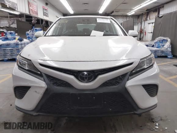 ✅ 2020 Toyota Camry SE • VIN: 4T1G11AK3LU942702 • Lot: 43520716. Listed on IAAI with 86,203 mi. Free auction sales archive from the USA and detailed vehicle history report at DreamBid. Image 12.