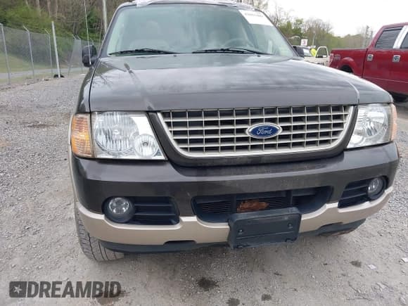 ✅ 2005 Ford Explorer Eddie Bauer • VIN: 1FMDU74K95UA83742 • Lot: 42061489. Wystawiony na IAAI z przebiegiem Nie podano. Bezpłatny archiwum sprzedaży aukcyjnych z USA i szczegółowy raport historii pojazdu na DreamBid. Zdjęcie 6.