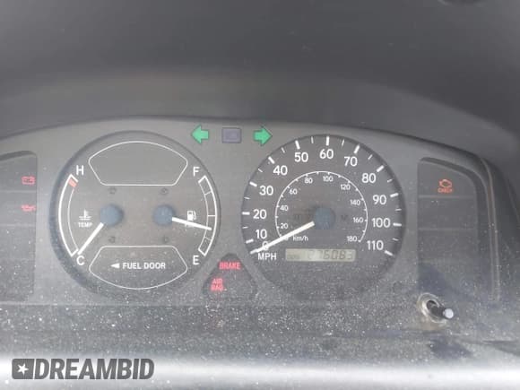 ✅ 2002 Chevrolet Prizm • VIN: 1Y1SK52802Z408768 • Lot: 42241540. Wystawiony na IAAI z przebiegiem 276 083 mil. Bezpłatny archiwum sprzedaży aukcyjnych z USA i szczegółowy raport historii pojazdu na DreamBid. Zdjęcie 7.