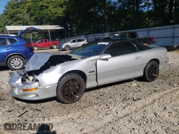 ✅ 2002 Chevrolet Camaro Z28 • VIN: 2G1FP22G722165811 • Lot: 66347395. Wystawiony na Copart z przebiegiem 80 538 mil. Bezpłatny archiwum sprzedaży aukcyjnych z USA i szczegółowy raport historii pojazdu na DreamBid. Zdjęcie 1.