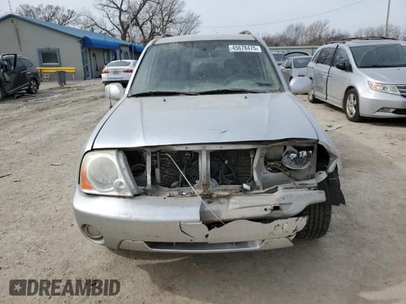 ✅ 2005 Suzuki XL7 LX • VIN: JS3TY92V654102195 • Lot: 45678475. Wystawiony na Copart z przebiegiem 195 560 mil. Bezpłatny archiwum sprzedaży aukcyjnych z USA i szczegółowy raport historii pojazdu na DreamBid. Zdjęcie 5.