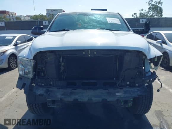 ✅ 2016 Ram 1500 Tradesman • VIN: 1C6RR7ST9GS117580 • Lot: 42261896. Wystawiony na IAAI z przebiegiem 124 430 mil. Bezpłatny archiwum sprzedaży aukcyjnych z USA i szczegółowy raport historii pojazdu na DreamBid. Zdjęcie 13.