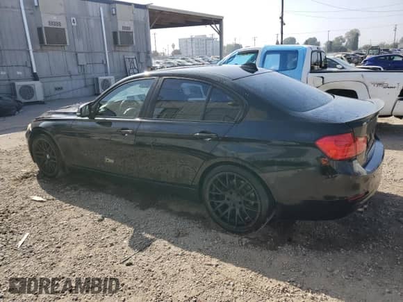 2014 BMW 3 Series 328i с VIN WBA3C1C50EK107415, выставлен на аукционе Copart как лот 91265225 с пробегом 146 193 миль миль и Чистый • Clean title. История ставок и продаж доступна на DreamBid. Изображение 2.