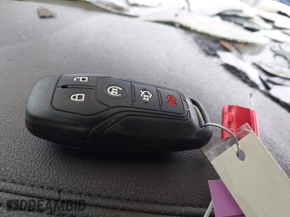 ✅ 2016 Lincoln MKZ • VIN: 3LN6L2GK4GR605486 • Лот: 42609084. Опубликован ранее на IAAI с пробегом Не указан. Бесплатный доступ к архиву аукционных продаж из США и подробный отчёт об истории автомобиля на DreamBid. Изображение 11.