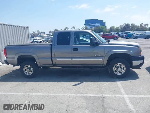 ✅ 2006 Chevrolet Silverado 2500HD LT2 • VIN: 1GCHK29U16E159510 • Лот: 42169394. Опубликован ранее на IAAI с пробегом 117 504 миль. Бесплатный доступ к архиву аукционных продаж из США и подробный отчёт об истории автомобиля на DreamBid. Изображение 13.