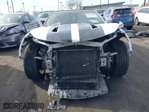 2017 Chevrolet Camaro 1SS с VIN 1G1FF3D76H0105051, выставлен на аукционе IAAI как лот 41198287 с пробегом 60 730 миль миль и . История ставок и продаж доступна на DreamBid. Изображение 13.