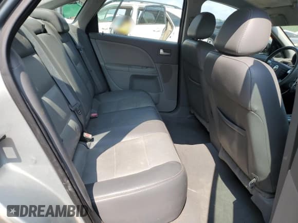 ✅ 2006 Mercury Montego Luxury • VIN: 1MEFM40156G616127 • Лот: 60630165. Опубликован ранее на Copart с пробегом 226 092 миль. Бесплатный доступ к архиву аукционных продаж из США и подробный отчёт об истории автомобиля на DreamBid. Изображение 10.