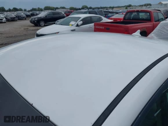 ✅ 2015 Hyundai Elantra SE • VIN: 5NPDH4AE4FH641031 • Lot: 42895403. Listed on IAAI with 119,978 mi. Free auction sales archive from the USA and detailed vehicle history report at DreamBid. Image 18.