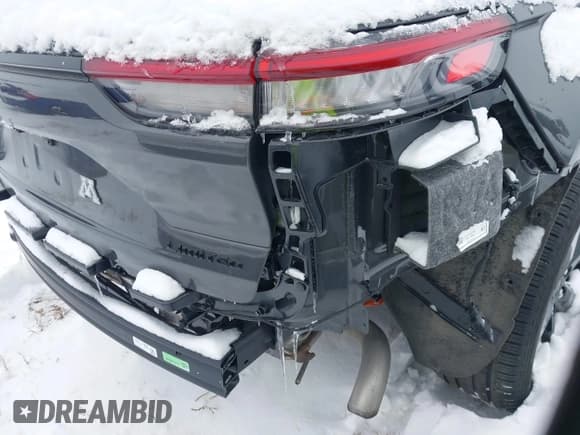 ✅ 2023 Jeep Grand Cherokee Limited • VIN: 1C4RJHBG7PC667105 • Lot: 43236228. Wystawiony na IAAI z przebiegiem 37 441 mil. Bezpłatny archiwum sprzedaży aukcyjnych z USA i szczegółowy raport historii pojazdu na DreamBid. Zdjęcie 18.