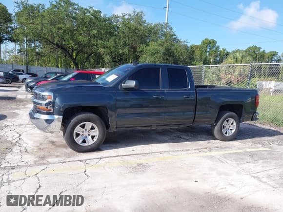 ✅ 2019 Chevrolet Silverado 1500 LT • VIN: 2GCRCPECXK1163496 • Lot: 42667633. Wystawiony na IAAI z przebiegiem 189 649 mil. Bezpłatny archiwum sprzedaży aukcyjnych z USA i szczegółowy raport historii pojazdu na DreamBid. Zdjęcie 14.