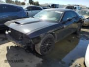 ✅ 2018 Dodge Challenger T/A • VIN: 2C3CDZBT9JH116408 • Lot: 46701994. Wystawiony na Copart z przebiegiem 28 237 mil. Bezpłatny archiwum sprzedaży aukcyjnych z USA i szczegółowy raport historii pojazdu na DreamBid. Zdjęcie 1.