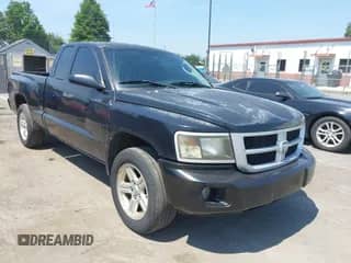 2010 Dodge Dakota z VIN 1D7CE3BK6AS143271, wystawiony jako IAAI lot #42542798 z przebiegiem 198 896 mil mil oraz . Historia ofert i sprzedaży dostępna na DreamBid. Obrazek 1.