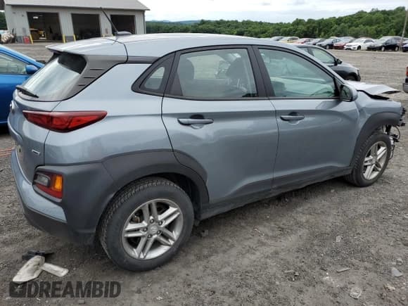 ✅ 2020 Hyundai Kona SE • VIN: KM8K1CAAXLU479860 • Лот: 62642414. Опубликован ранее на Copart с пробегом 83 233 миль. Бесплатный доступ к архиву аукционных продаж из США и подробный отчёт об истории автомобиля на DreamBid. Изображение 3.