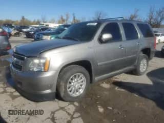 2008 Chevrolet Tahoe с VIN 1GNFC13548R120199, выставлен на аукционе Copart как лот 90063555 с пробегом 180 877 миль миль и Списание • Salvage title. История ставок и продаж доступна на DreamBid. Изображение 1.