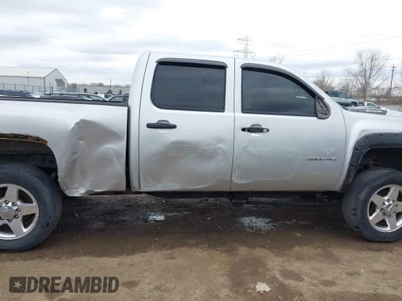 ✅ 2011 Chevrolet Silverado 2500HD LT • VIN: 1GC1KXCG5BF243996 • Лот: 41820026. Опубликован ранее на IAAI с пробегом 176 712 миль. Бесплатный доступ к архиву аукционных продаж из США и подробный отчёт об истории автомобиля на DreamBid. Изображение 6.