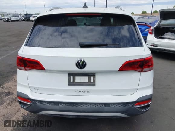 ✅ 2023 Volkswagen Taos SE • VIN: 3VVEX7B22PM327758 • Lot: 43419842. Listed on IAAI with 28,091 mi. Free auction sales archive from the USA and detailed vehicle history report at DreamBid. Image 17.