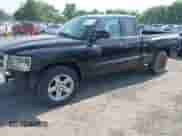 2008 Dodge Dakota z VIN 1D7HW32K88S592237, wystawiony jako IAAI lot #42279584 z przebiegiem 110 610 mil mil oraz . Historia ofert i sprzedaży dostępna na DreamBid. Obrazek 2.