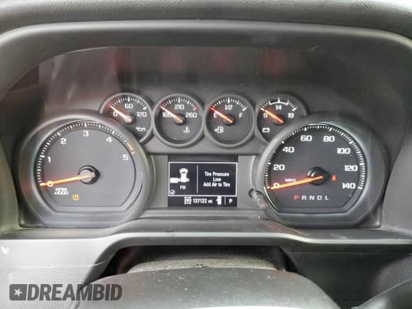 2023 Chevrolet Silverado 3500HD Work Truck z VIN 1GC4YSEY6PF123118, wystawiony jako Copart lot #83081544 z przebiegiem 137 122 mil mil oraz Szkoda całkowita • Salvage title. Historia ofert i sprzedaży dostępna na DreamBid. Obrazek 9.