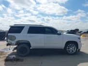 ✅ 2016 Chevrolet Tahoe LT • VIN: 1GNSCBKC1GR318841 • Lot: 43276245. Wystawiony na IAAI z przebiegiem 260 559 mil. Bezpłatny archiwum sprzedaży aukcyjnych z USA i szczegółowy raport historii pojazdu na DreamBid. Zdjęcie 14.