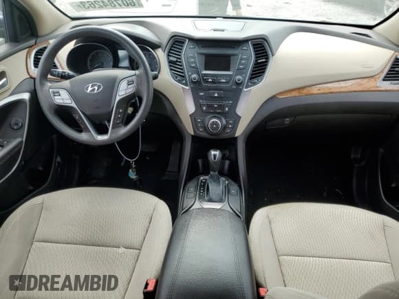 ✅ 2016 Hyundai Santa Fe • VIN: 5XYZUDLB1GG334168 • Лот: 60784263. Опубликован ранее на Copart с пробегом Не указан. Бесплатный доступ к архиву аукционных продаж из США и подробный отчёт об истории автомобиля на DreamBid. Изображение 8.