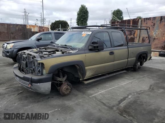 ✅ 2002 Chevrolet Silverado 2500HD LS • VIN: 1GCHC29102E117150 • Lot: 78233374. Wystawiony na Copart z przebiegiem 209 220 mil. Bezpłatny archiwum sprzedaży aukcyjnych z USA i szczegółowy raport historii pojazdu na DreamBid. Zdjęcie 1.