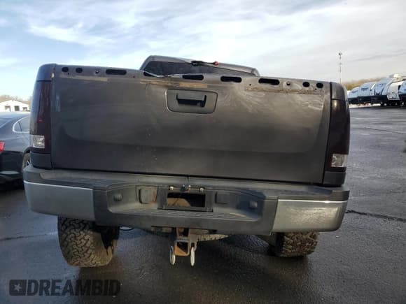 ✅ 2010 GMC Sierra 2500HD SLE • VIN: 1GT4K0B61AF117985 • Lot: 85198154. Wystawiony na Copart z przebiegiem Nie podano. Bezpłatny archiwum sprzedaży aukcyjnych z USA i szczegółowy raport historii pojazdu na DreamBid. Zdjęcie 6.