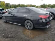 ✅ 2022 Mercedes-Benz C 300 • VIN: W1KAF4HB2NR009842 • Lot: 81635605. Wystawiony na Copart z przebiegiem 52 972 mil. Bezpłatny archiwum sprzedaży aukcyjnych z USA i szczegółowy raport historii pojazdu na DreamBid. Zdjęcie 2.