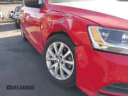 ✅ 2015 Volkswagen Jetta SE • VIN: 3VWD07AJ4FM407209 • Lot: 42262291. Wystawiony na IAAI z przebiegiem 125 207 mil. Bezpłatny archiwum sprzedaży aukcyjnych z USA i szczegółowy raport historii pojazdu na DreamBid. Zdjęcie 12.