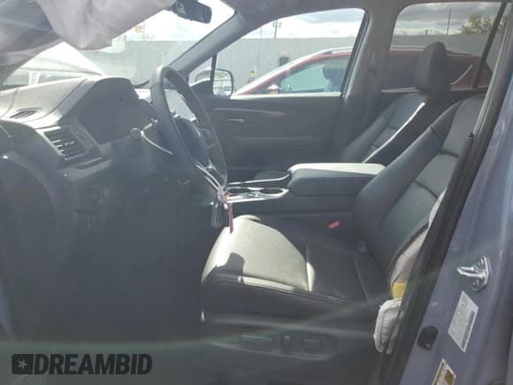 ✅ 2025 Honda Ridgeline RTL • VIN: 5FPYK3F54SB045083 • Lot: 85927865. Listed on Copart with 2,731 mi. Free auction sales archive from the USA and detailed vehicle history report at DreamBid. Image 7.