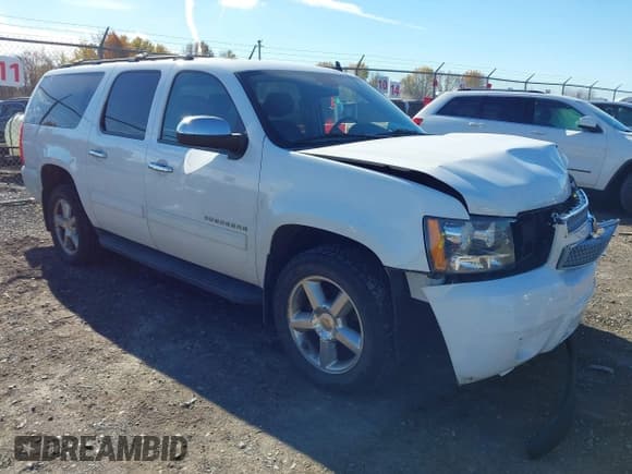 ✅ 2013 Chevrolet Suburban LS • VIN: 1GNSKHE73DR257430 • Lot: 43547988. Wystawiony na IAAI z przebiegiem 150 950 mil. Bezpłatny archiwum sprzedaży aukcyjnych z USA i szczegółowy raport historii pojazdu na DreamBid. Zdjęcie 1.