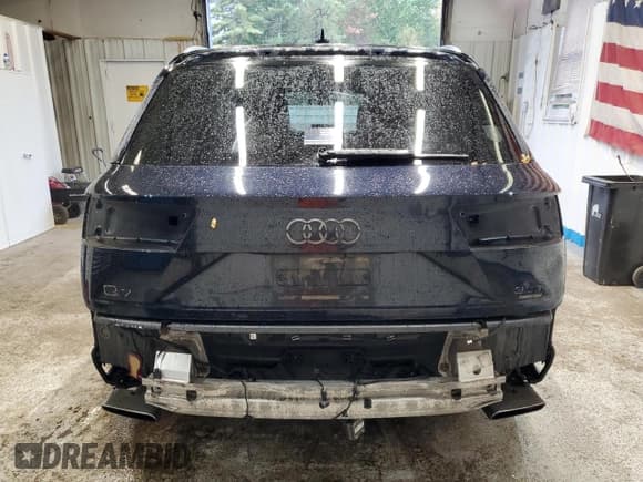 ✅ 2017 Audi Q7 Prestige • VIN: WA1VAAF74HD007531 • Lot: 85142825. Wystawiony na Copart z przebiegiem 138 069 mil. Bezpłatny archiwum sprzedaży aukcyjnych z USA i szczegółowy raport historii pojazdu na DreamBid. Zdjęcie 6.