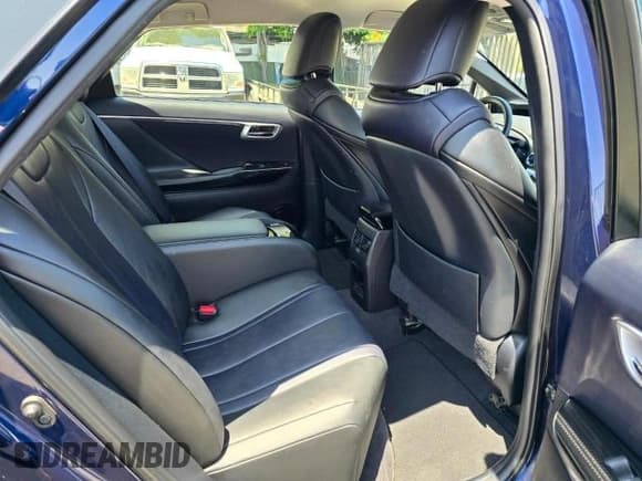 ✅ 2017 Toyota Mirai • VIN: JTDBVRBD4HA002290 • Lot: 72052704. Listed on Copart with 57,080 mi. Free auction sales archive from the USA and detailed vehicle history report at DreamBid. Image 5.